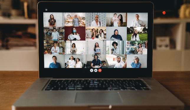 friends video call screen